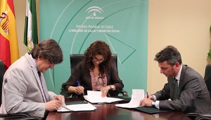 UCA y Junta de Andalucía firman un convenio para las prácticas clínicas de alumnos de Ciencias de la Salud y potenciar que los profesionales sanitarios colaboren en la docencia universitaria