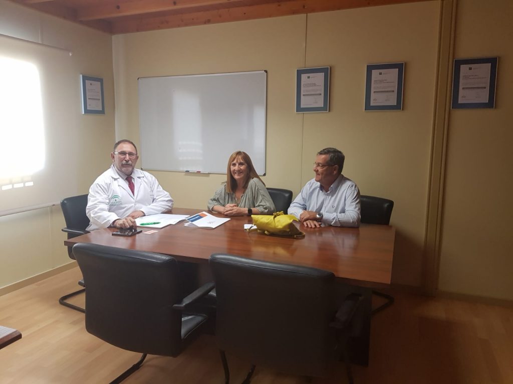 La Decana de la Facultad de Enfermería es  recibida por el  Gerente del Área de Gestión Sanitaria en el Campo de Gibraltar