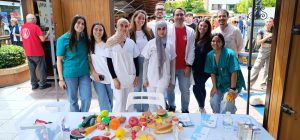 La Facultad de Enfermería despliega su compromiso comunitario en Diverciencia 2025