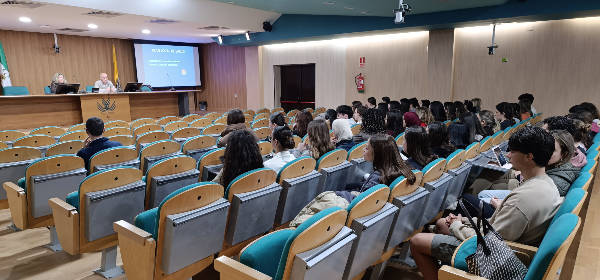 Estudiantes de la Facultad de Enfermería se forman en participación comunitaria para transformar la salud local