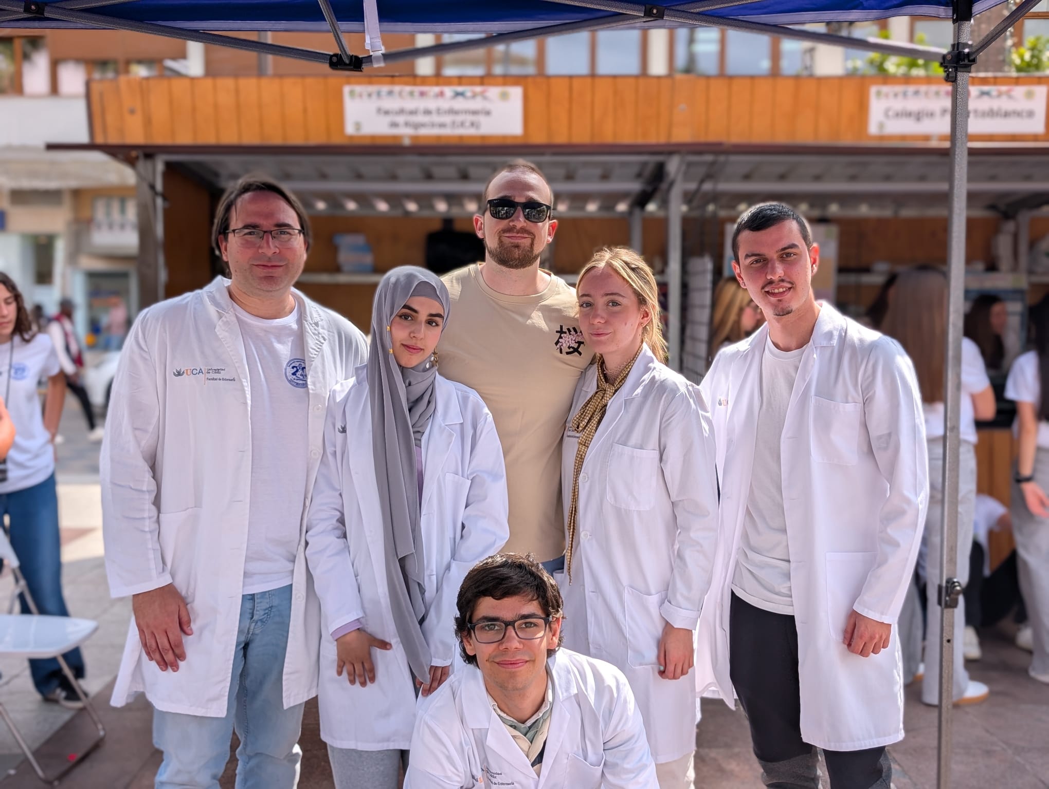 La Facultad de Enfermería realiza transferencia social en el XX aniversario de Diverciencia