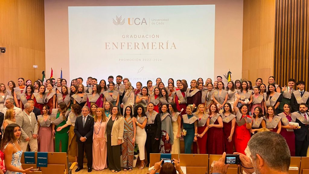 Emoción y compromiso en la graduación de la Promoción 2022-2026 de la Facultad de Enfermería